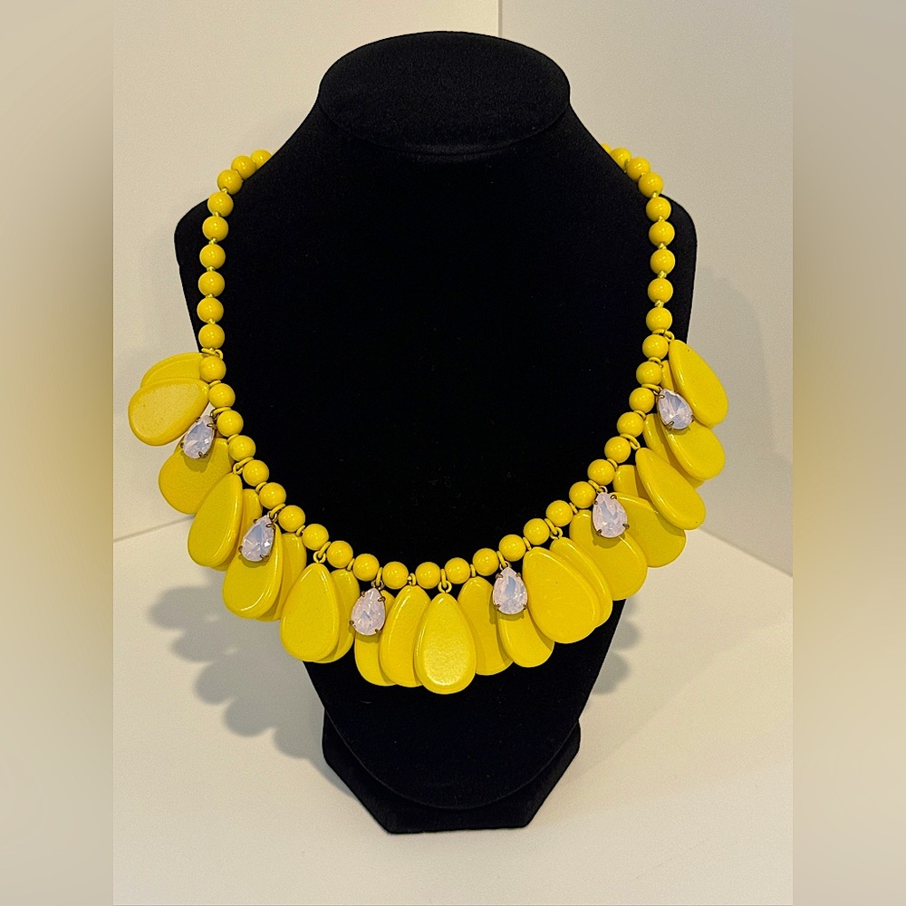 J CREW | VIBRANT YELLOW STATEMENT NECKLACE